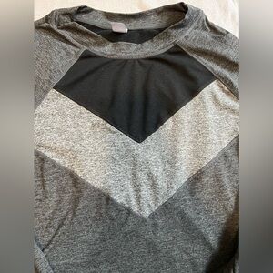 Te Verde Brushed Chevron Pullover